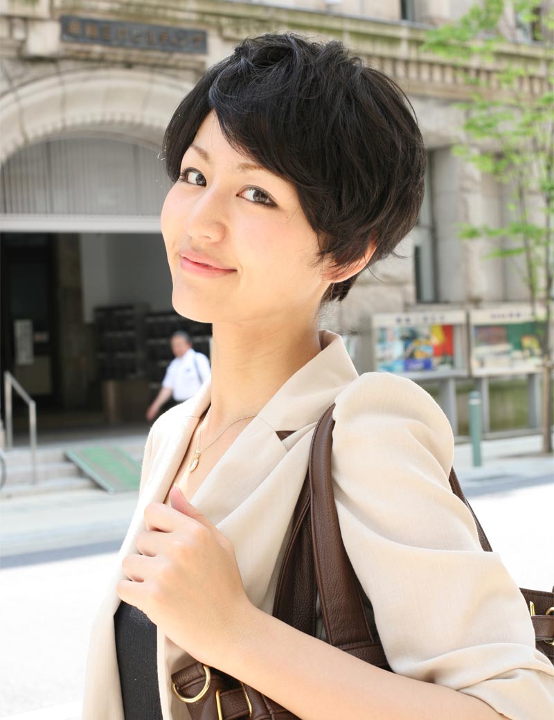 "トップにレイヤでボリュームを出すカッコイイスタイルです! ウィッグネット付き♪W-150 "