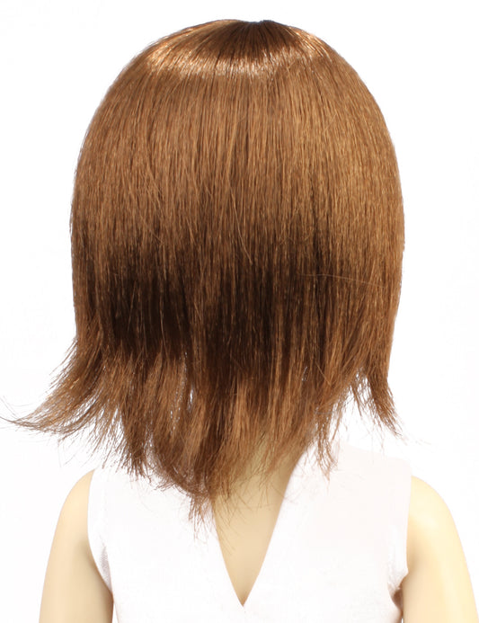 ナチュラルなストレートのショートスタイルの人形のウィッグ W-688 アウトワードウィスピーカール ライトブラウンの色