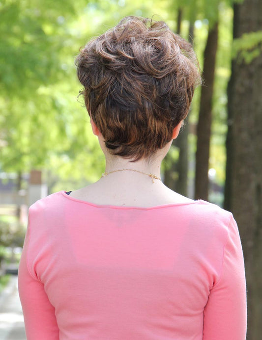 Mrs Styles ショート HHB-014 HairElegance ブレンド - ウェービーカスケードコレクション