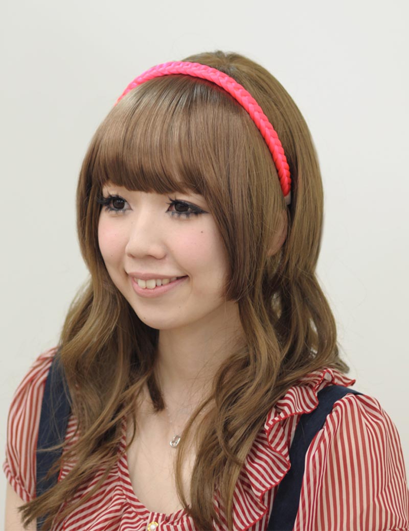 女性 W-8230 のおしゃれなネオンホットピンク 太い立体的な三つ編みヘッドバンド ヘアアクセサリー 合成繊維