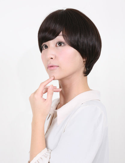 耐熱商品 |simple is best | 綺麗なストレートショートウィッグでイメチェンしてみては | ウィッグネット付き W-569