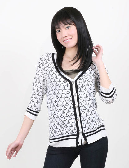 定番の人気商品です！ストレートロングスタイル  ウィッグ1つで簡単にサラサラヘアーに！ ウィッグネット付き W-407