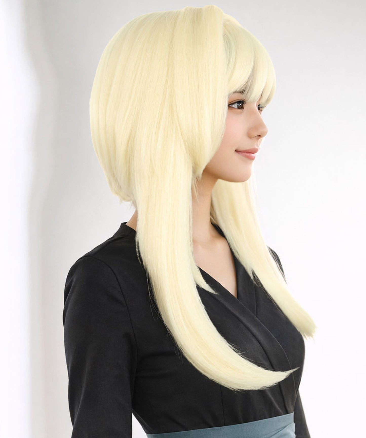 Wigs2you C-127 前髪付きブロンドコスプレウィッグ - コスチュームイベント用19インチ合成ストレートヘア