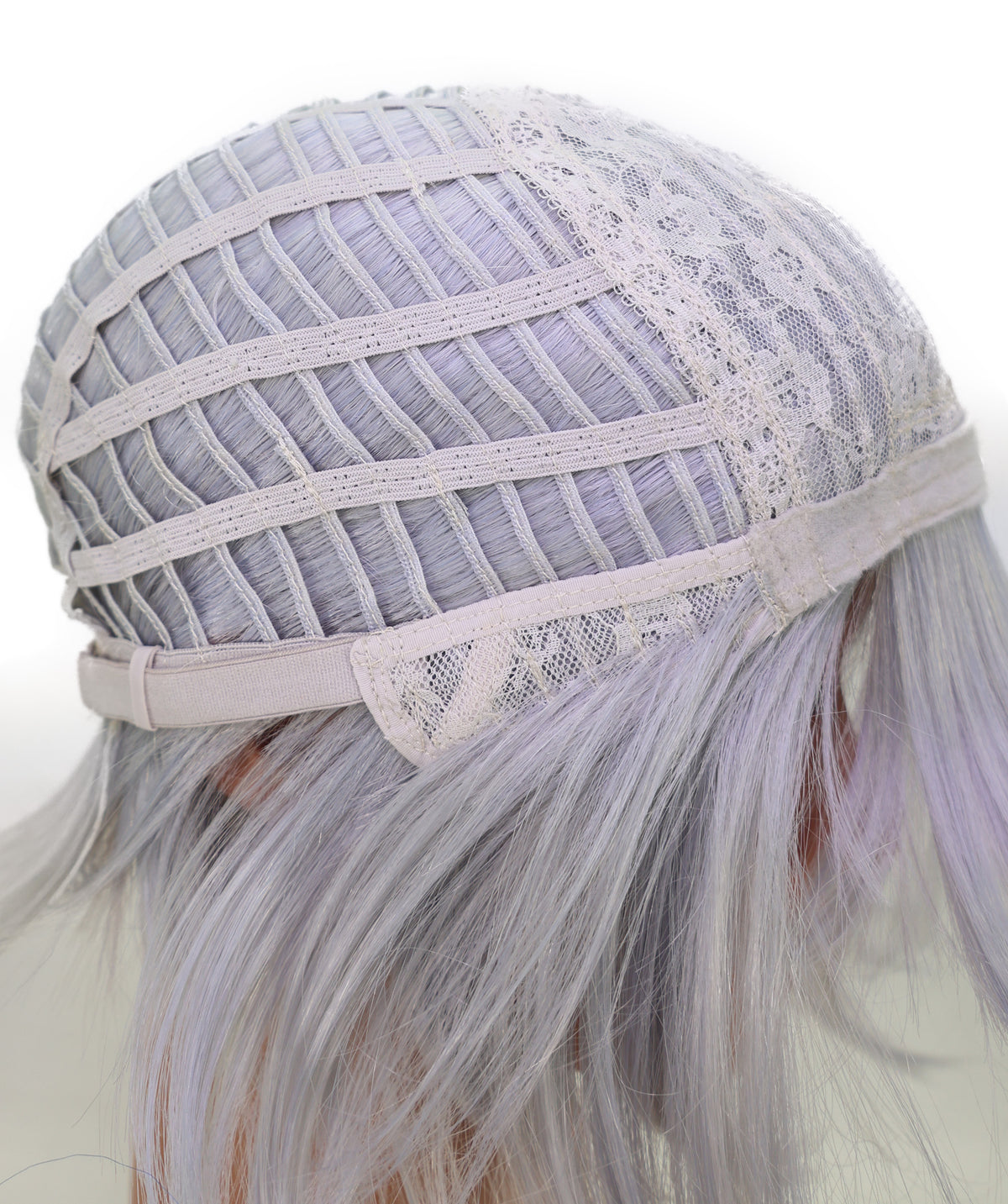 Wigs2you C-231「30cm シルバーグレー コスプレウィッグ（女性用）、ショートレイヤーボブ、ハイバン、サイドバング付き」
