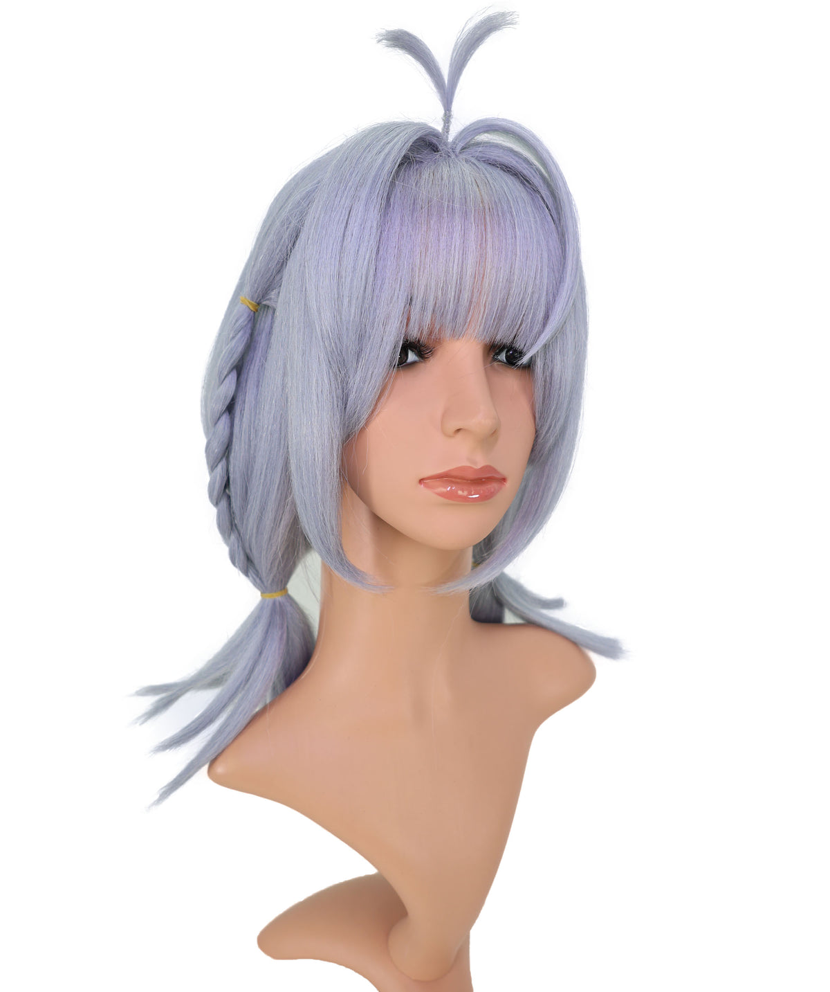 Wigs2you C-239 男性用コスプレウィッグ（20インチ・アッシュグレー）― レイヤー入り・三つ編み付きアニメ風ヘア ― 耐熱仕様・スタンダードキャップ