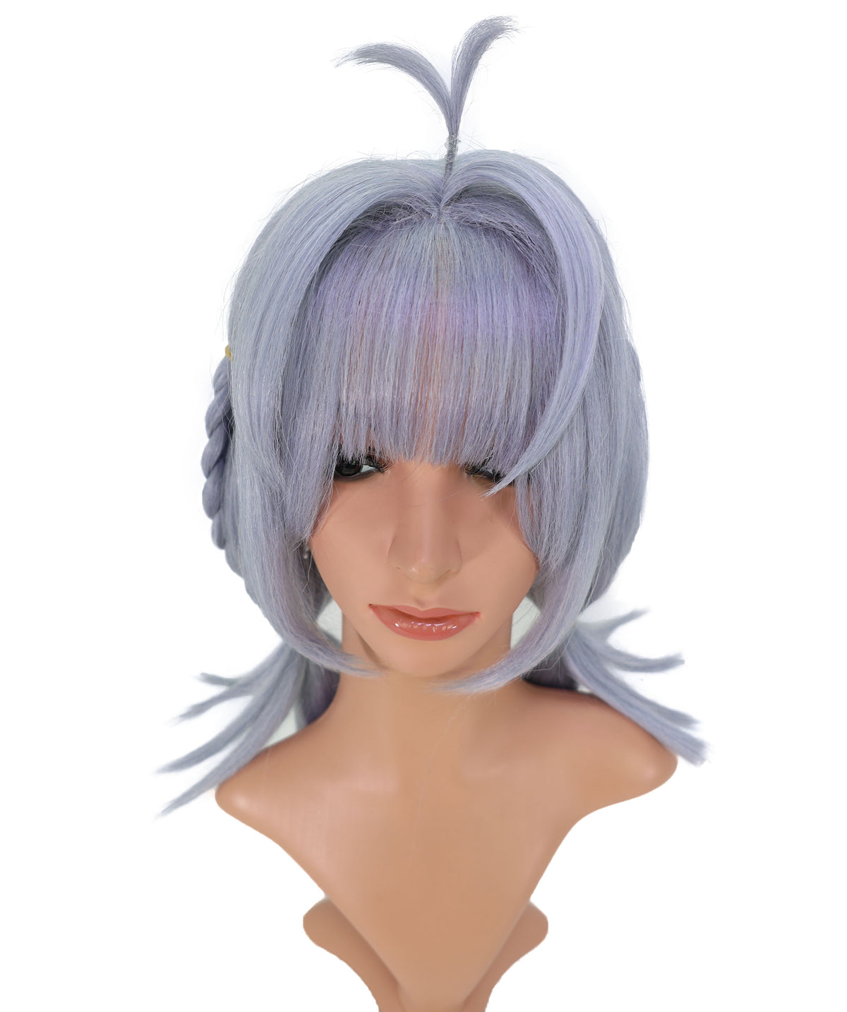 Wigs2you C-239 男性用コスプレウィッグ（20インチ・アッシュグレー）― レイヤー入り・三つ編み付きアニメ風ヘア ― 耐熱仕様・スタンダードキャップ