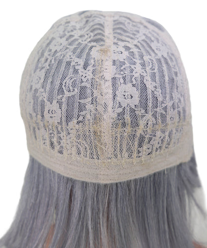 Wigs2you C-239 男性用コスプレウィッグ（20インチ・アッシュグレー）― レイヤー入り・三つ編み付きアニメ風ヘア ― 耐熱仕様・スタンダードキャップ