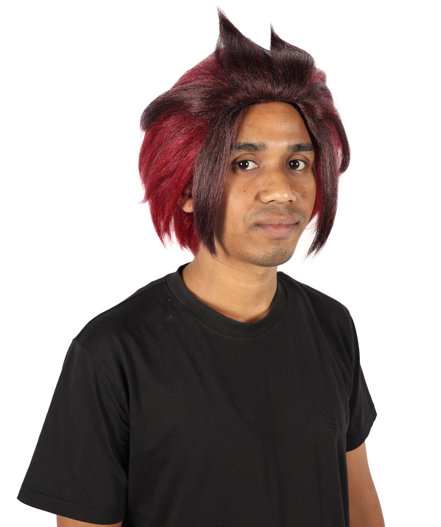 Wigs2you H-7111 大人男性用ショートレイヤードバーガンディコスプレウィッグ（赤い模様とイヤリング付き）｜アニメ風ヘアスタイル、キャップとボーナスステッカー付き