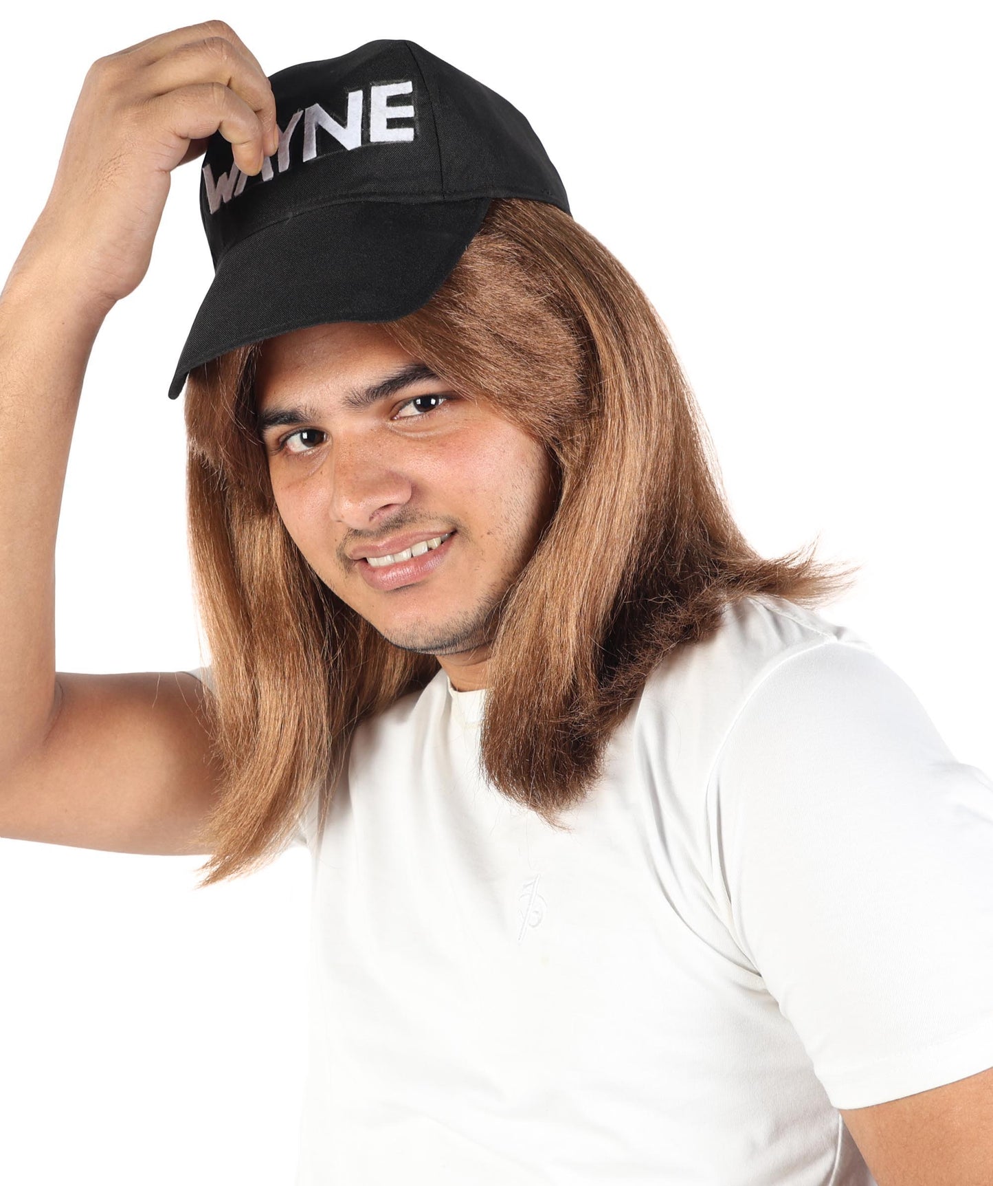 Wigs2you H-7115 大人男性用ブラウンレトロウィッグ（ブラックのスローガンキャップ付き）｜パーティー、コスプレ、ドレスアップに最適なストレートレイヤードヘアアクセサリー｜軽量キャップレスデザイン