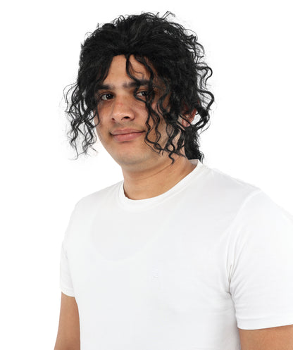Wigs2you H-7122 大人男性用 ブラック ポップスター ミディアム カール ウィッグ - 自然な質感の合成毛 | コスプレ、ステージパフォーマンス、レトロテーマパーティーでよく使用されます