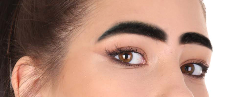 Wigs2you MU-035 エクストラロングホワイトエンペラービアード｜コスプレに最適な口ひげ