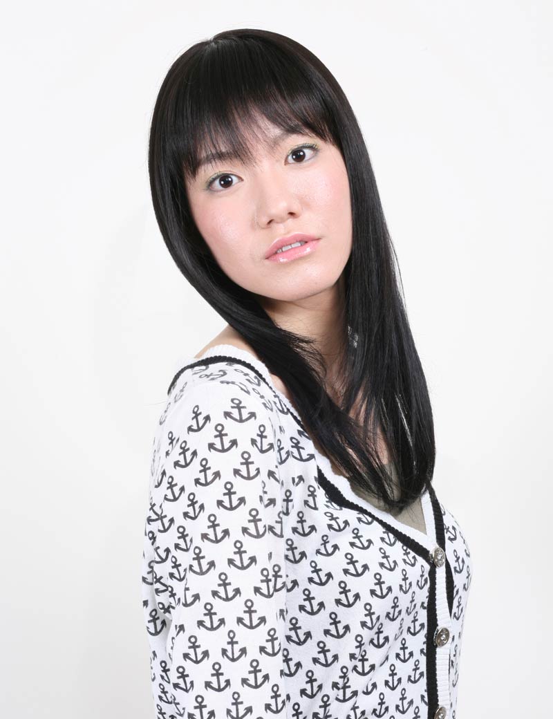 定番の人気商品です！ストレートロングスタイル  ウィッグ1つで簡単にサラサラヘアーに！ ウィッグネット付き W-407