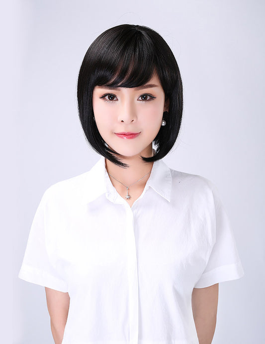 定番スタイルは必須アイテム。ナチュラルなシルエットが美しいショートボブスタイル、ウィッグネット付き W-1017 