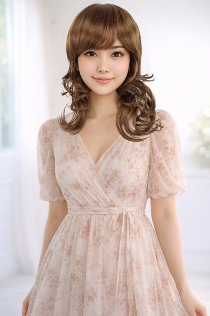 Wigs2you W-503 毛先カールのロングウィッグです！前髪短めでとってもキュート女性らしいフェミニンなスタイルです！ ウィッグネット付き