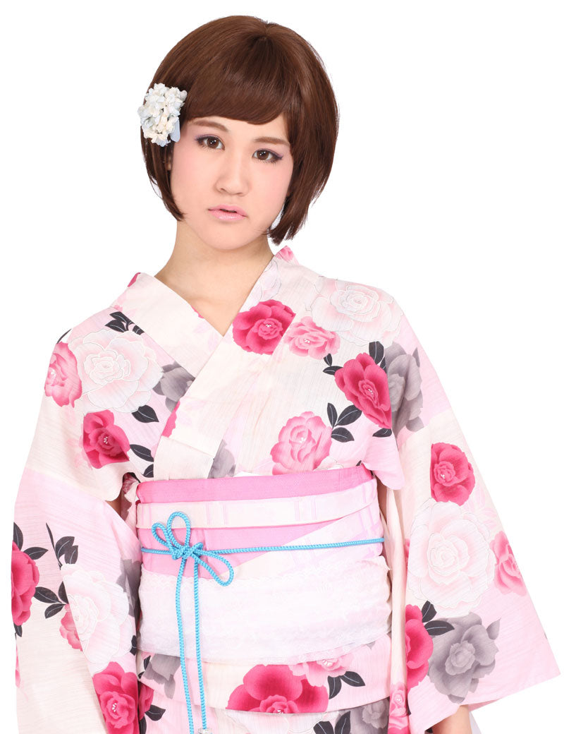 " 耐熱商品☆サイドの毛が前下がりになったショートヘア！斜めに流した前髪で更に小顔効果期待です♪ ウィッグネット付き♪ W-589 "