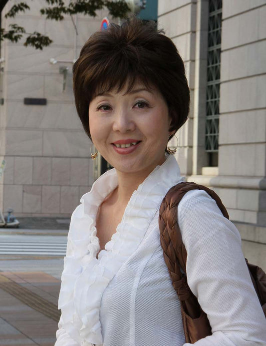 Mrs Styles 中長さ ウェービー HHB-032 タイムレスエレガンス ナチュラルテクスチャ ヒューマンヘアブレンド