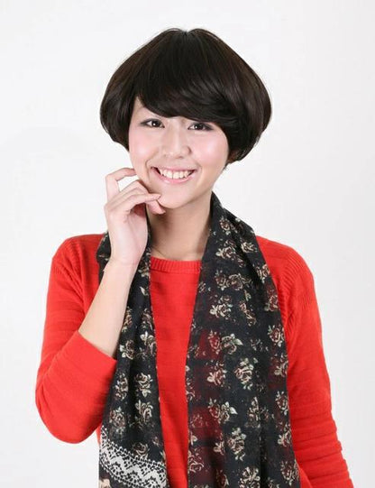 "Wigs2you W-554 耐熱商品☆ショートでも可愛くオシャレに♪ 丸みのあるシルエットが綺麗なショートボブスタイル♪ ウィッグネット付き"